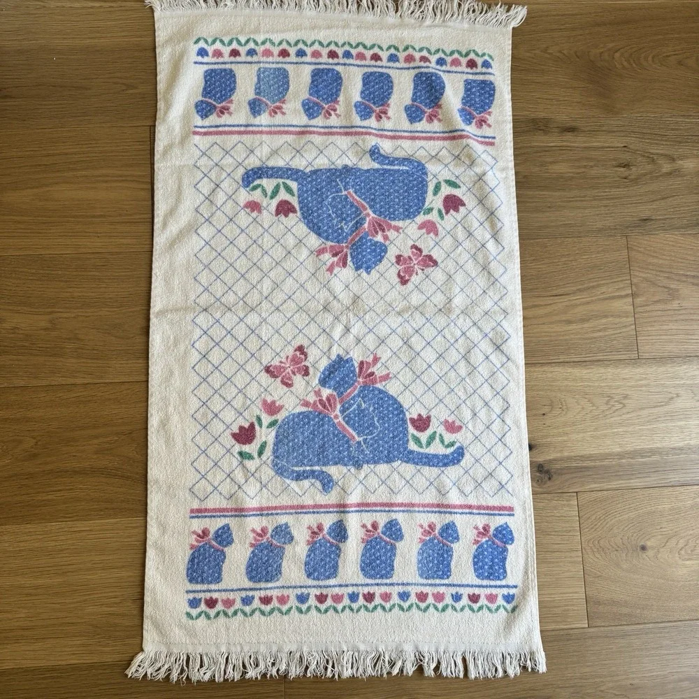 Vintage Cottage Cannon Bath Towel Blue Cat Pink Floral Fringe Retro USA 80s 90s